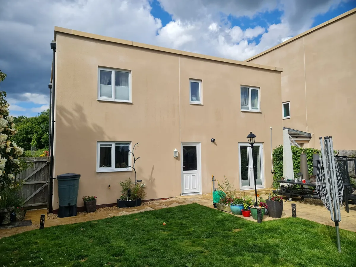 K-Rend restored after soft wash treatment